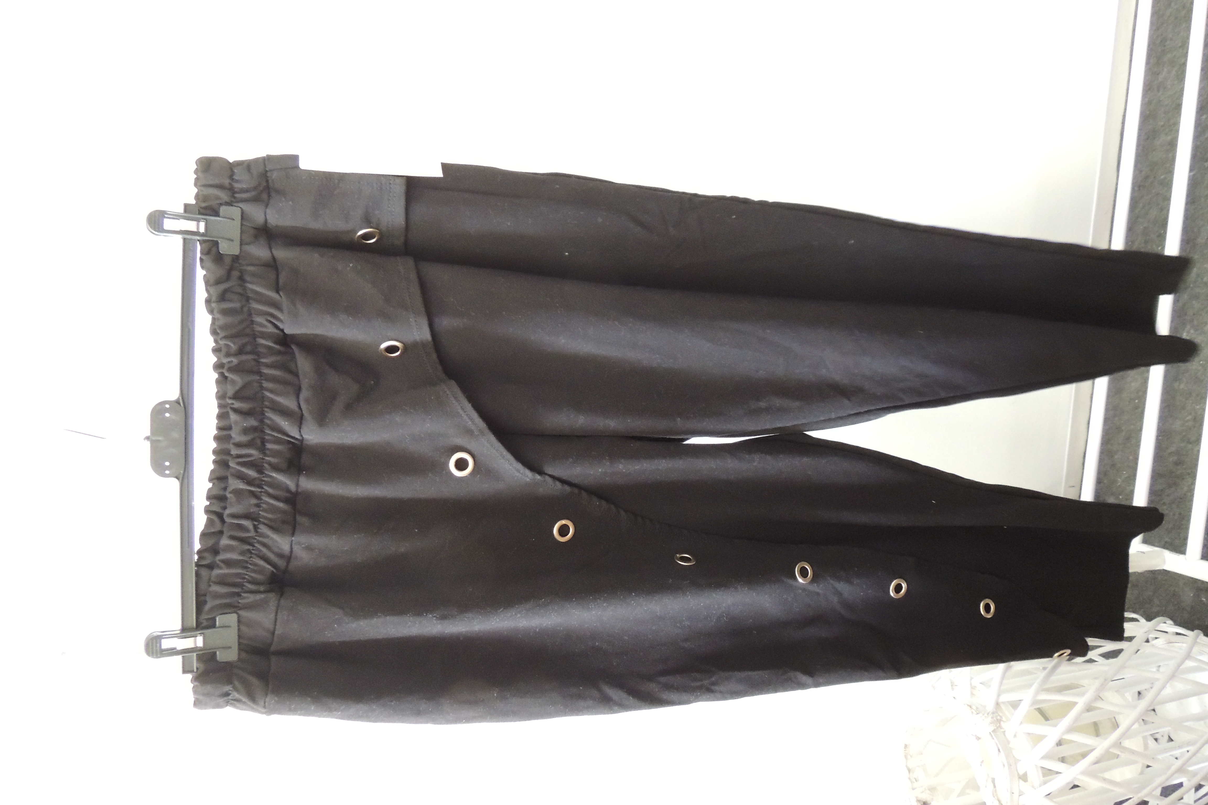 Hose Jogpant Schlupfhose Sweatstoff Niete Made Italy Gr. 46,48,50