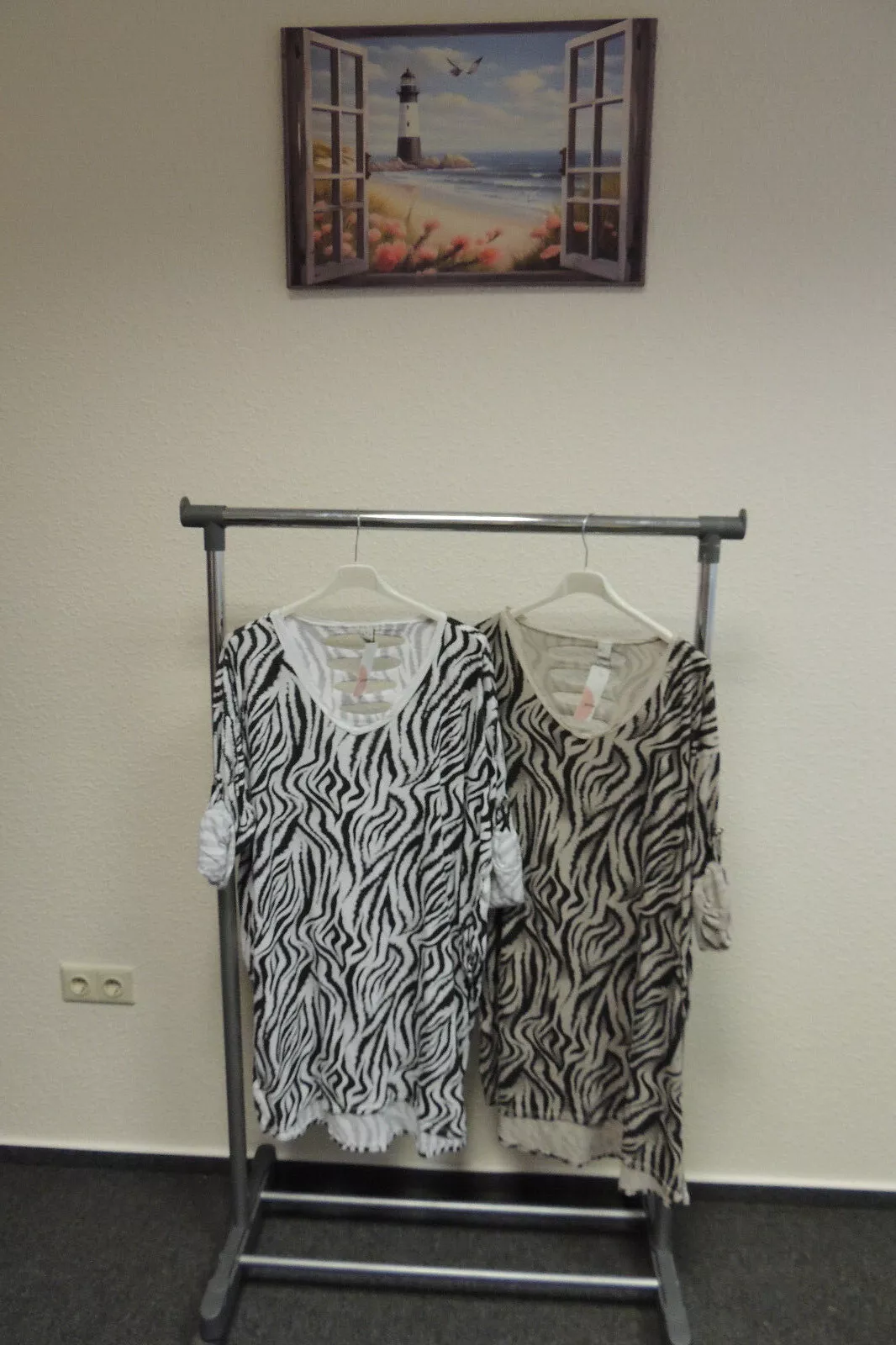 Shirt Tunika Hängerchen Made in Italy Leo Tiger cut out Gr. 42,44,46