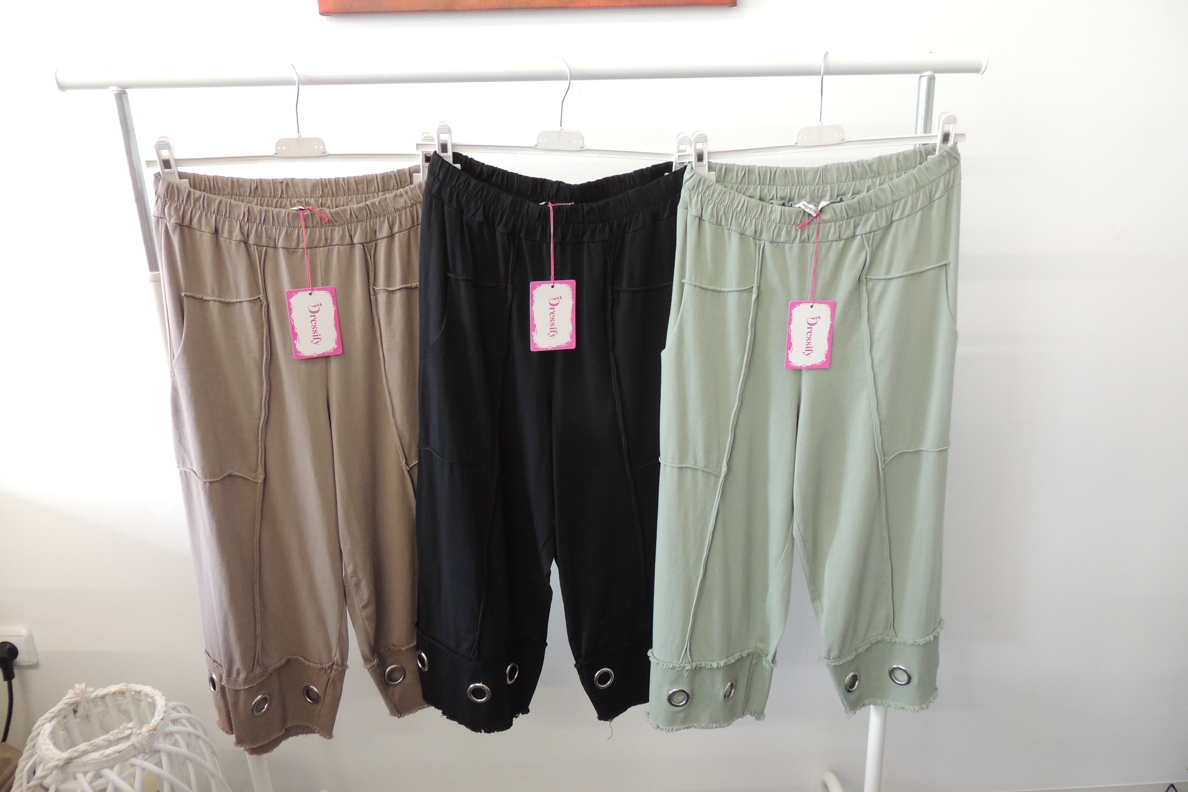 Hose Jogpant Öse Capri 3/4 Made Italy Gr. 38,40,42,kl44