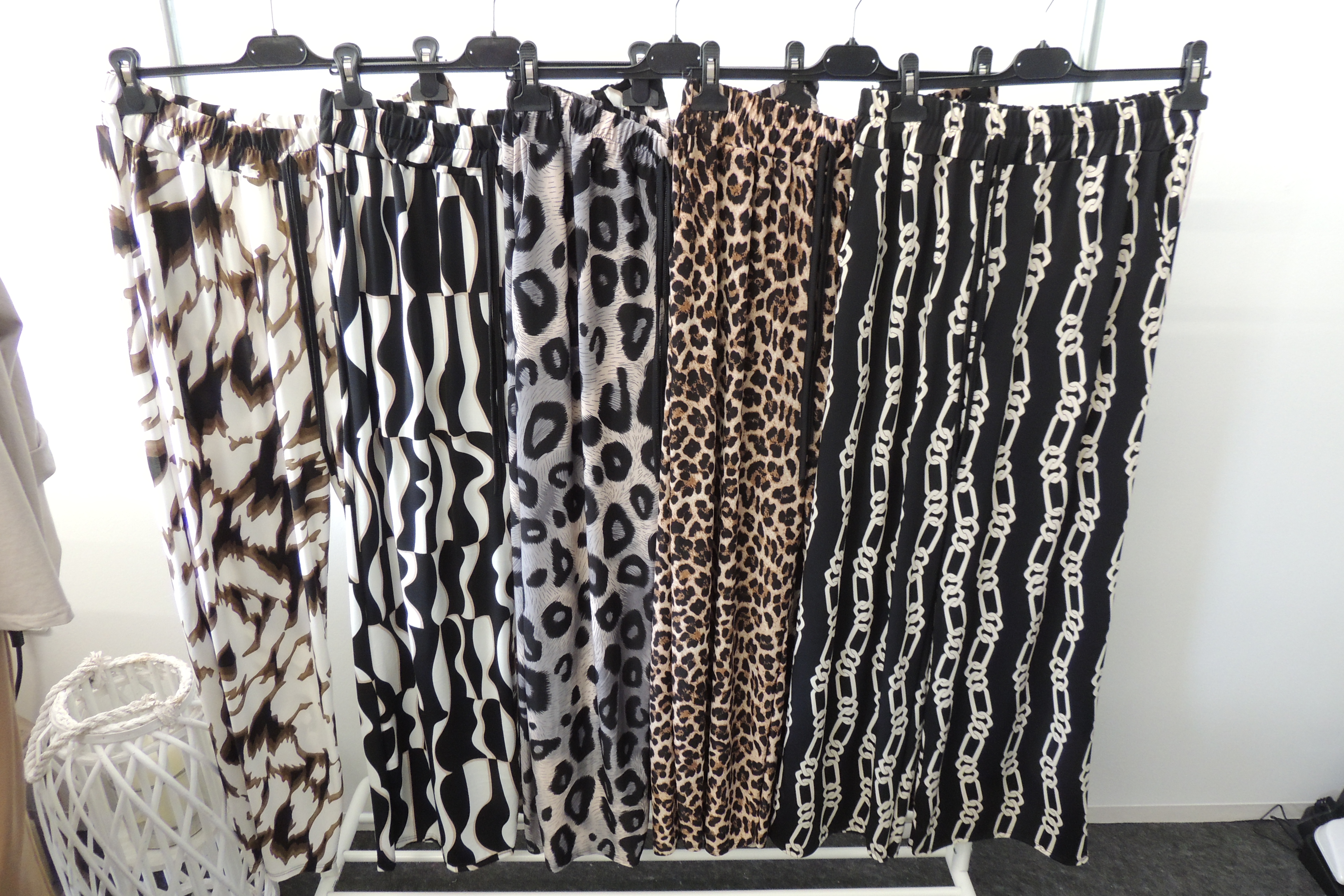 Hose Jogpant Sommer Print Muster Made Italy Gr. 44,46,48