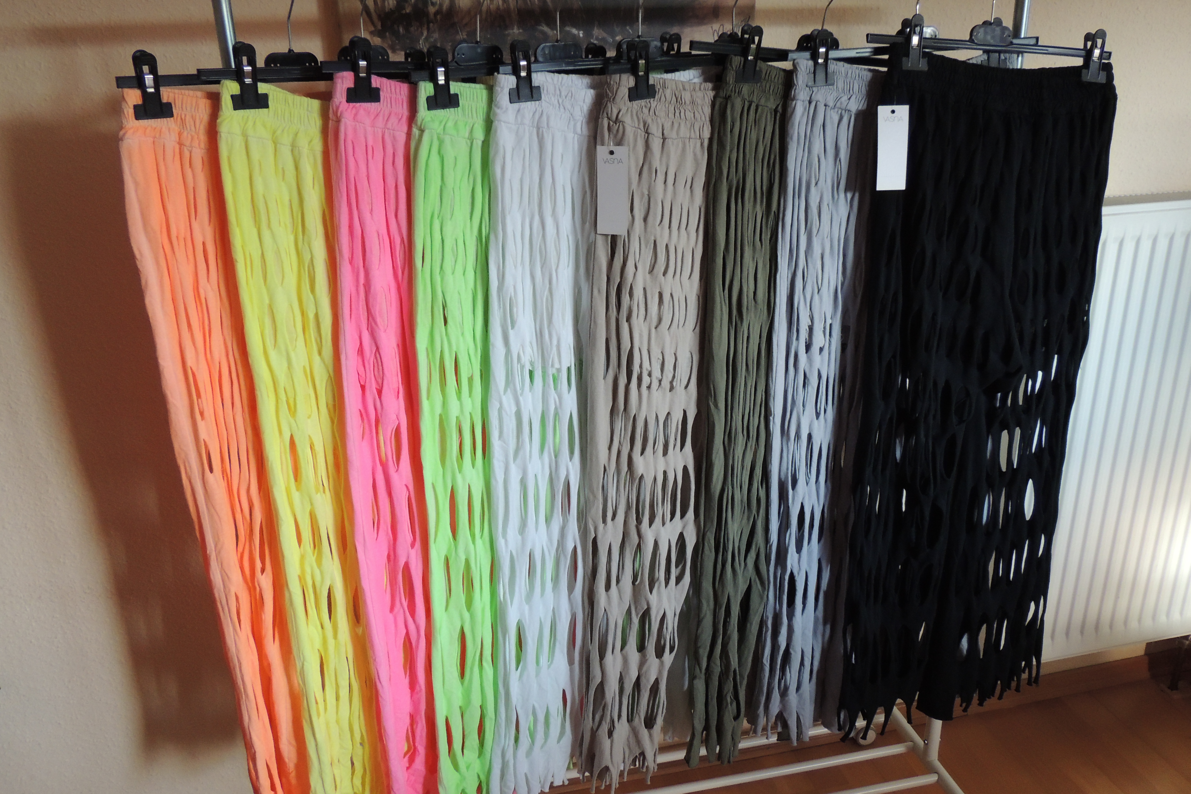 Hose Jogpant Lochi Cut out Loch Netz mit Radlerhose Made Italy Gr. 44,46,48