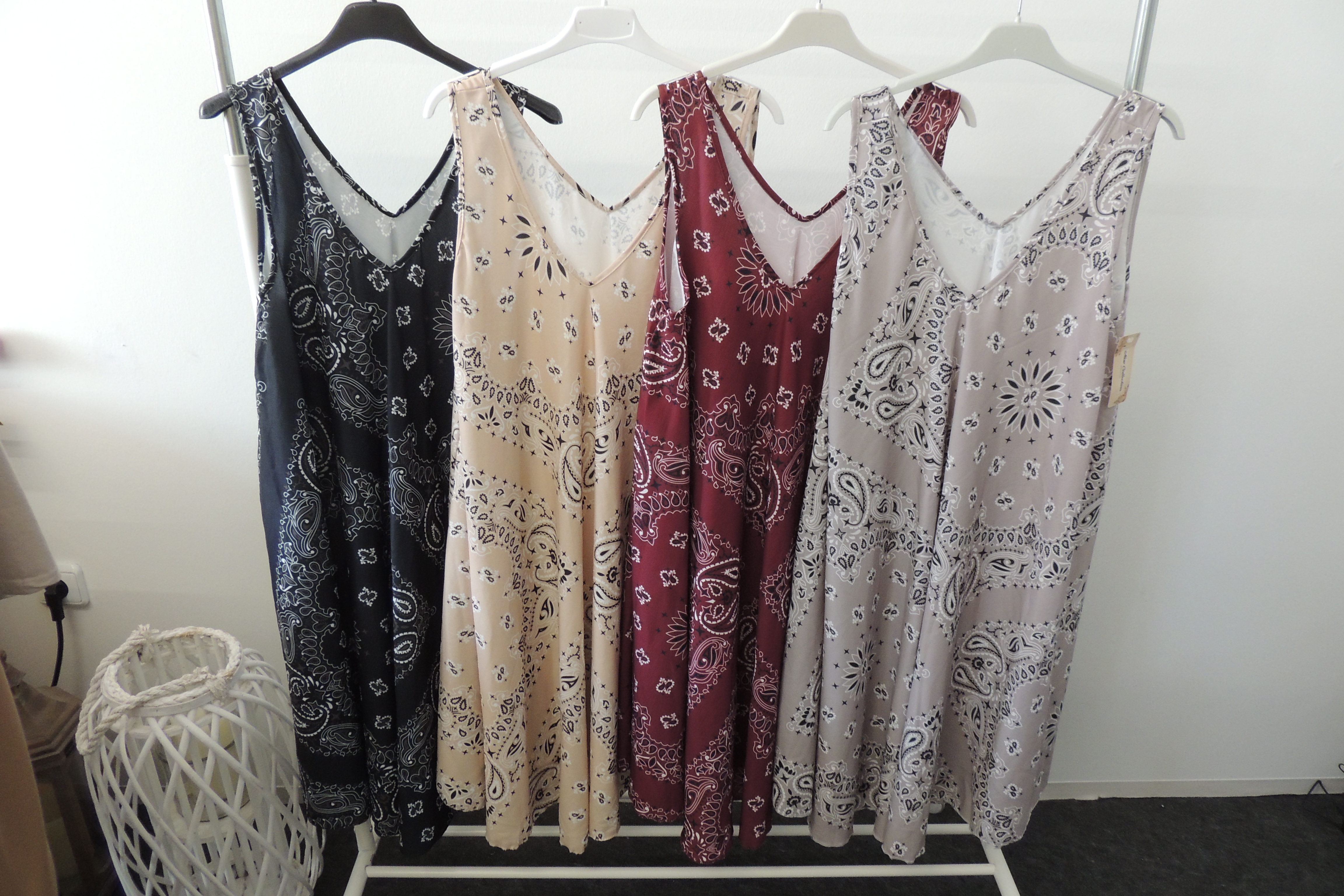 Kleid Sommerkleid Hängerchen Shirt Tunika Bandana Made in Italy 44,46,48